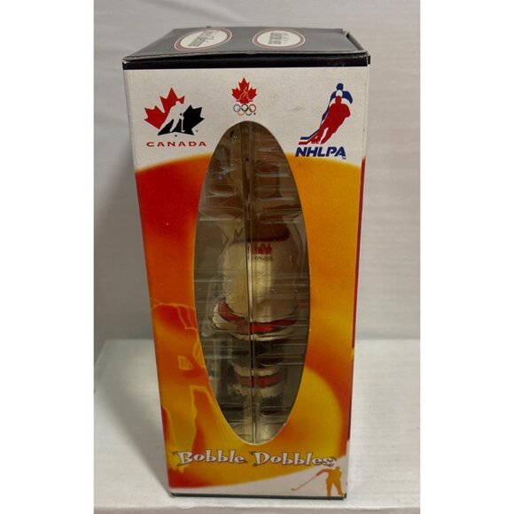 Joe Sakic Team Canada Olympic Bobble Dobble Collectible Hockey Figure 2002 - Picture 6 of 8